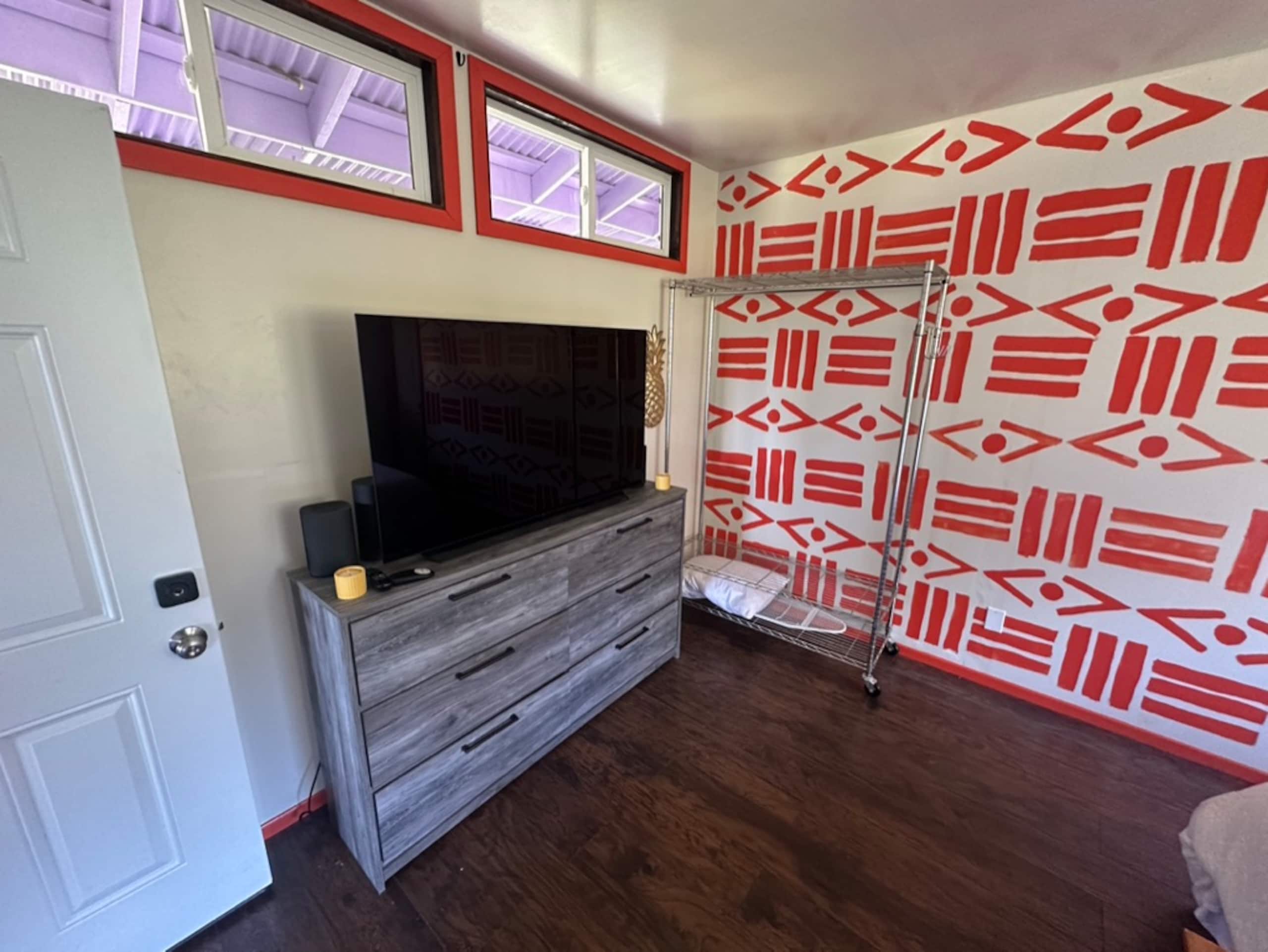 Entire Place & King Sized Bed - Koas BnB - Photo 1