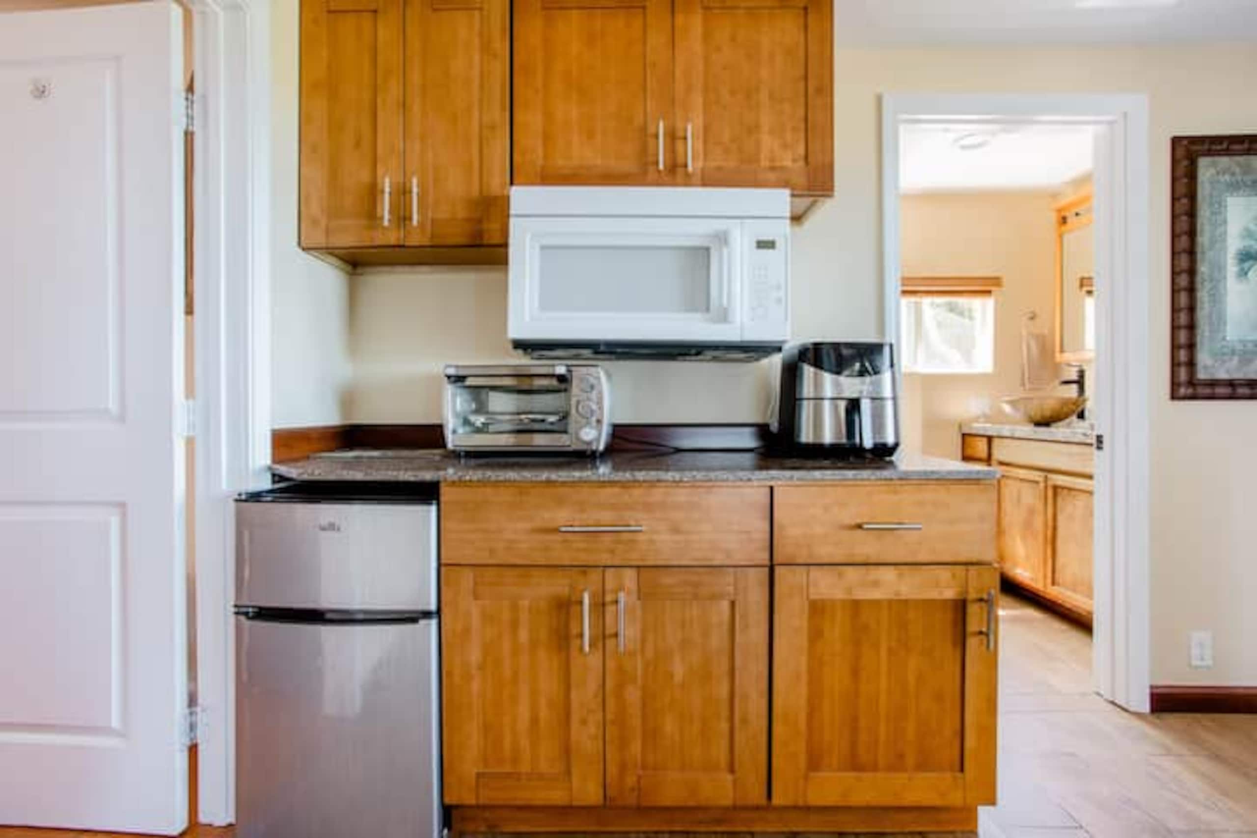 Home in Kailua-Kona · ★4.95 · 2 bedrooms · 2 beds · 1.5 private baths - Image 21