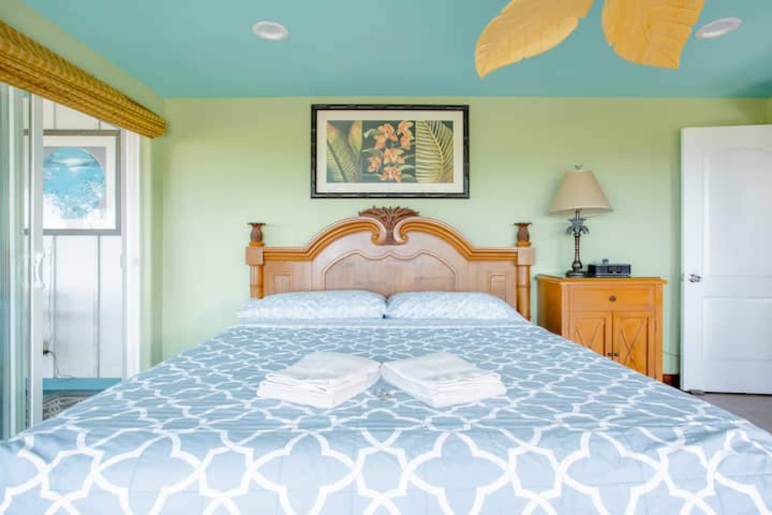 Home in Kailua-Kona · ★4.95 · 2 bedrooms · 2 beds · 1.5 private baths - Image 8