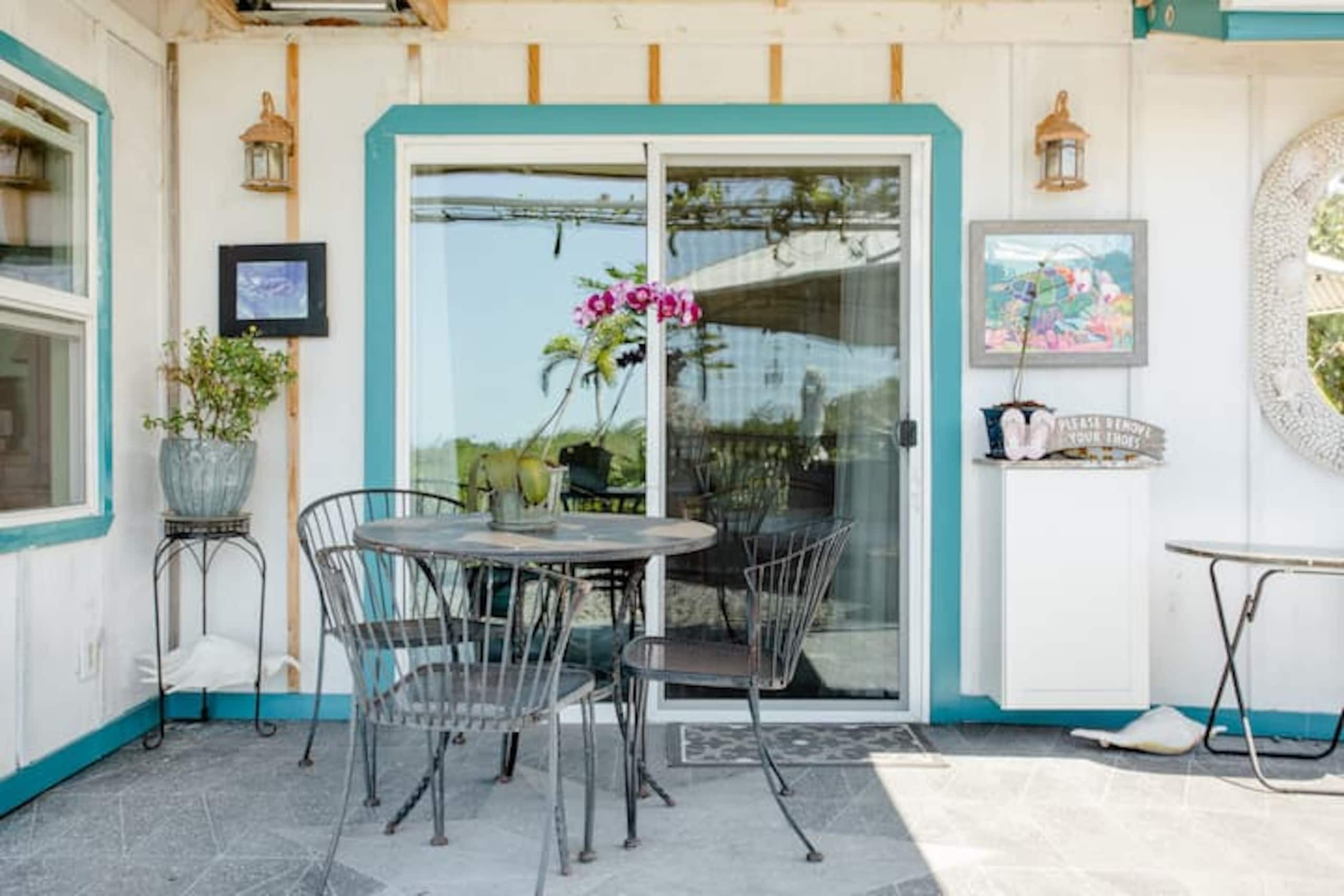 Home in Kailua-Kona · ★4.95 · 2 bedrooms · 2 beds · 1.5 private baths - Image 2