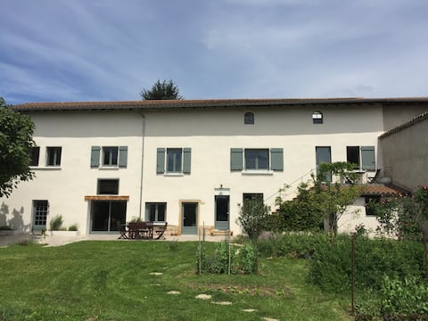 Near A46, 4 rooms with seperate entrance