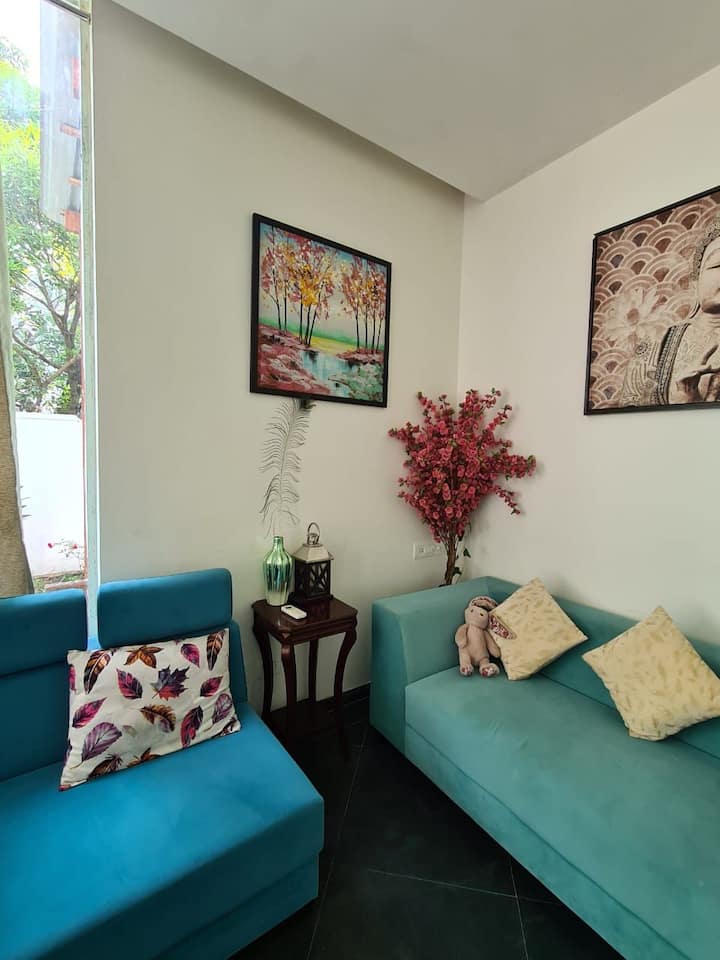 Living room image 8