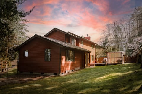 Nature’s Nest | Treehouse Retreat at State Park