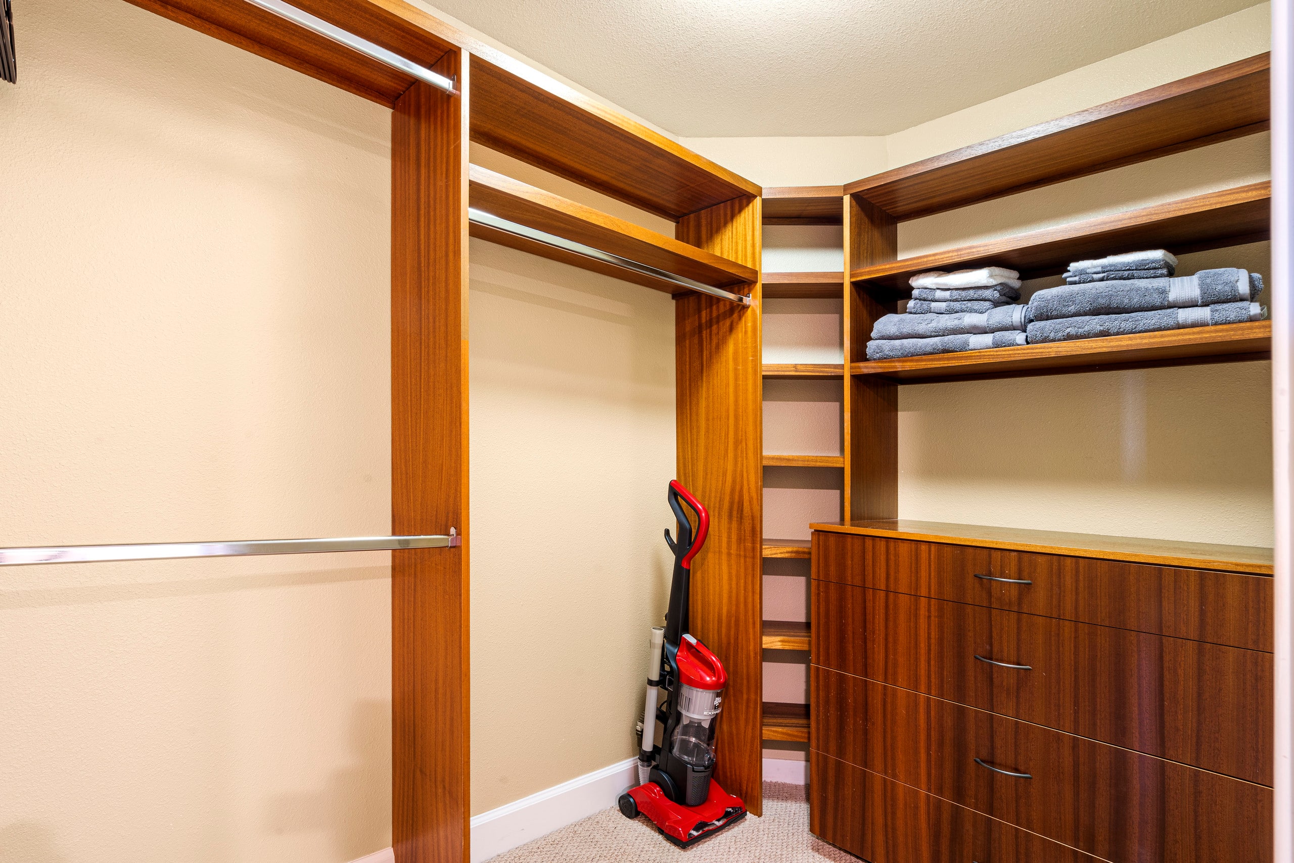Condo in Waimea · ★5.0 · 3 bedrooms · 3 beds · 3 private baths - Image 33
