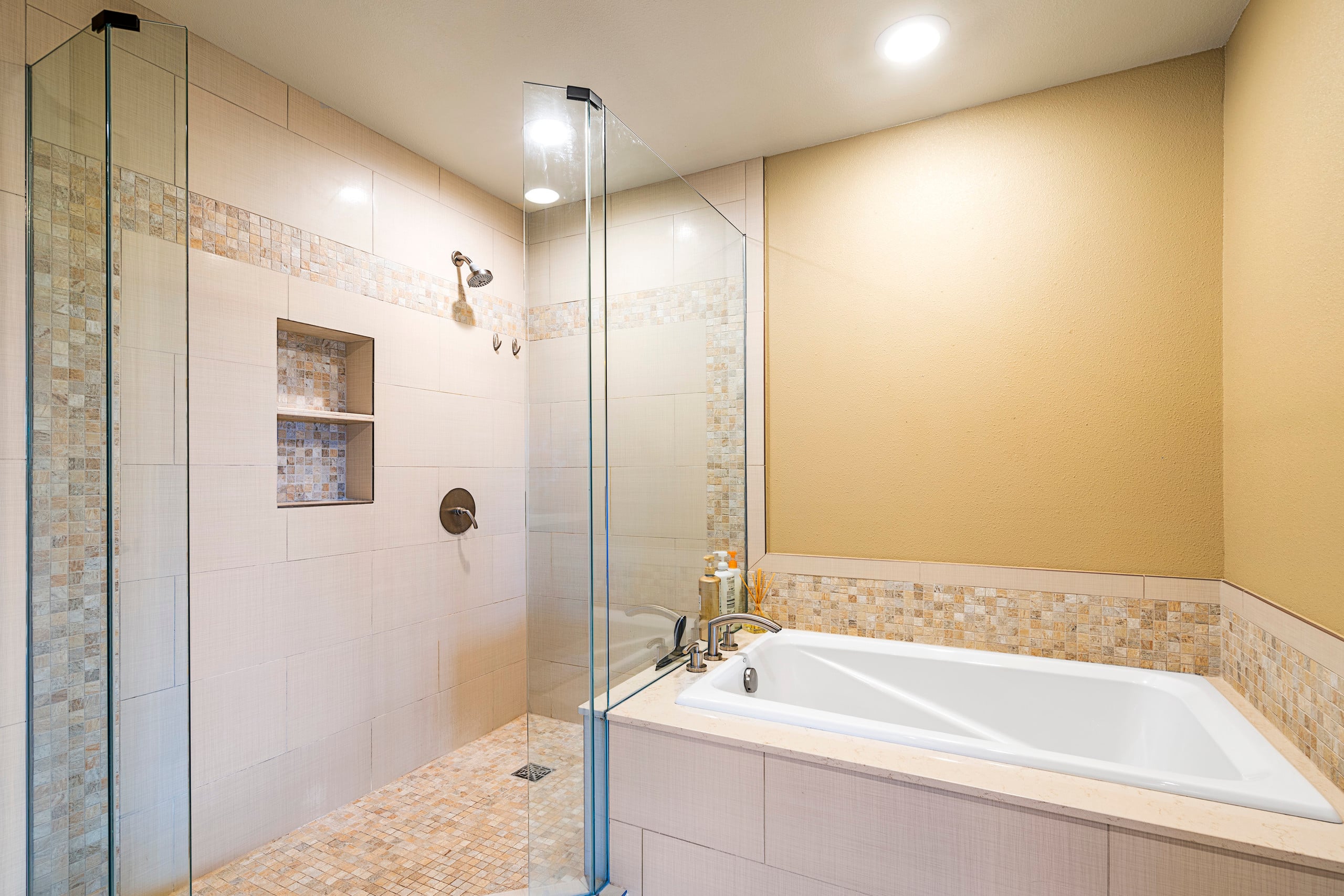 Condo in Waimea · ★5.0 · 3 bedrooms · 3 beds · 3 private baths - Image 32