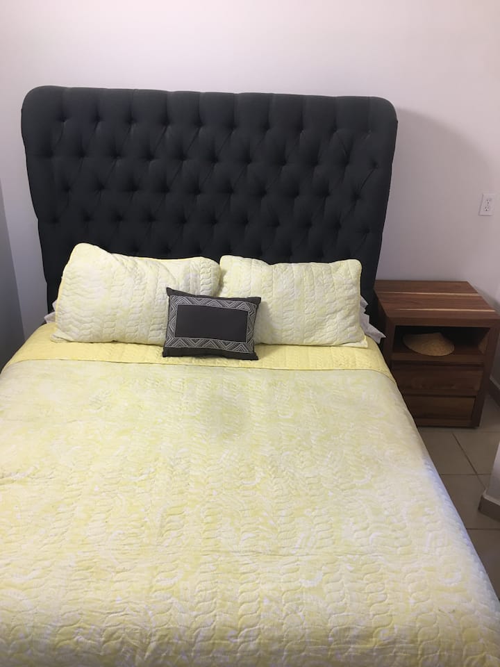 Втора стая с двойно легло и дрешник с куки.