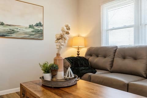 Centrally located home in the QC