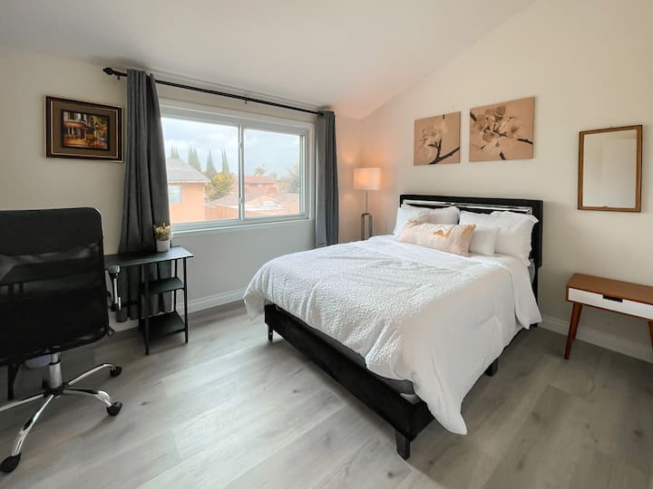 Elegant BR w/ the ultimate SoCal lifestyle Houses for Rent in Costa