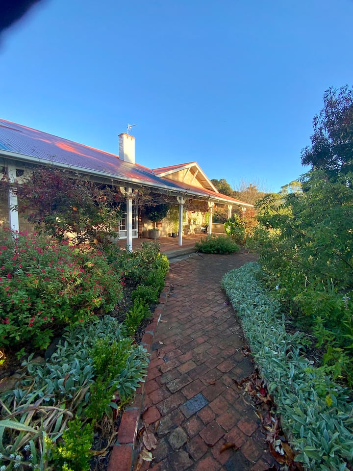 Papillon House The French Suite Bed and breakfasts for Rent in