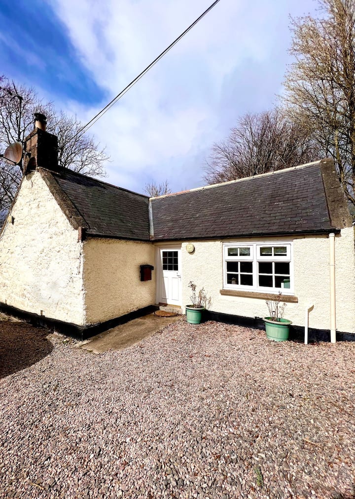 Chepest Rent Scotland South Lodge, cosy rural retreat with Pool access - Houses for Rent in ...