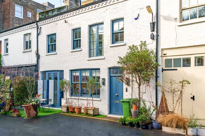 Stunning Notting Hill 3 bed with A/C gallery image 5