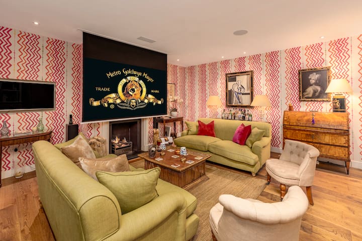 Stunning Notting Hill 3 bed with A/C