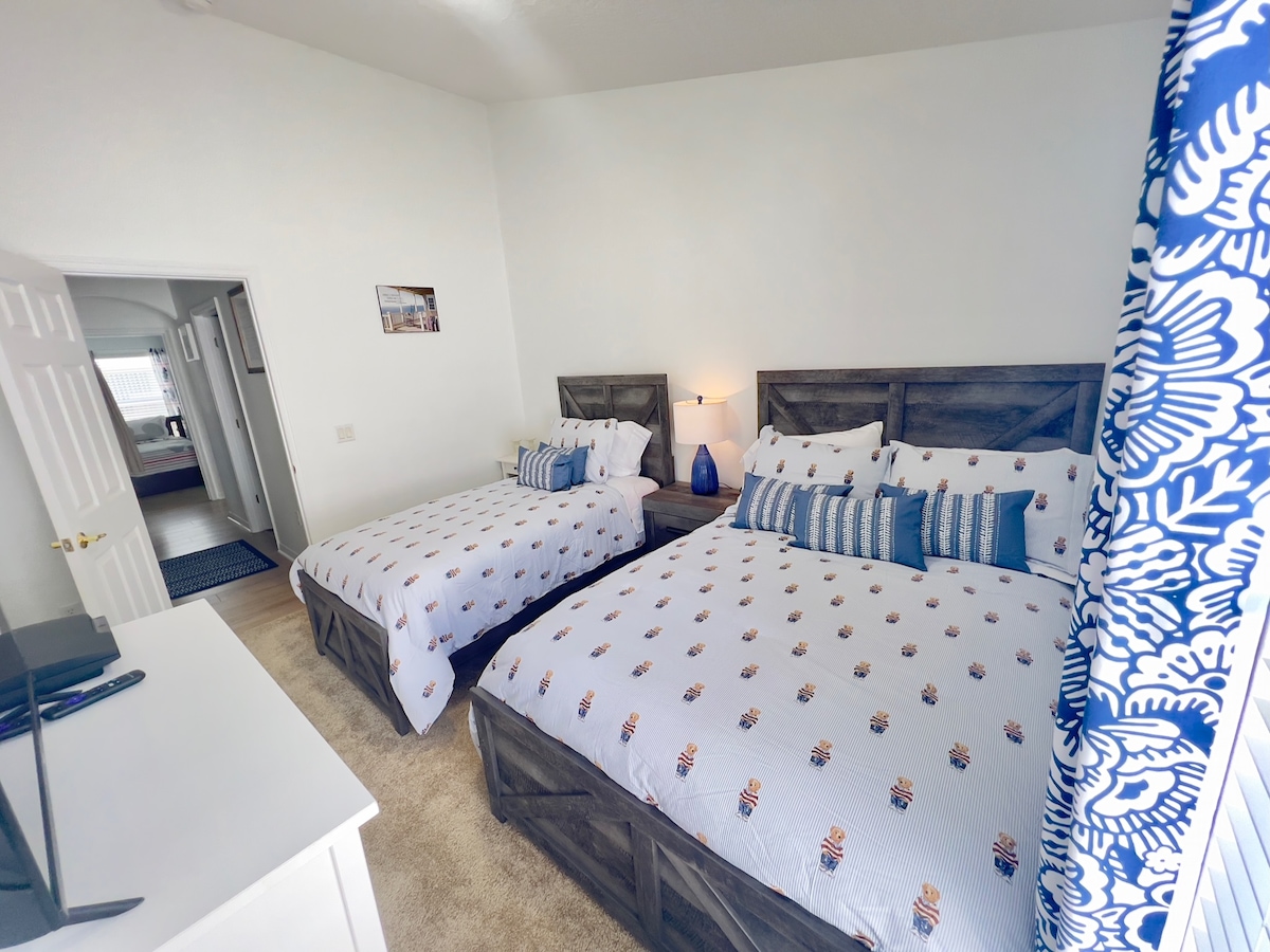 غرفة ثلاثية