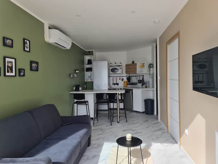 オープンプランのリビング/キッチン