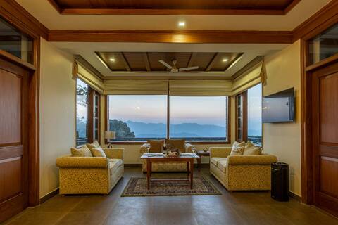Floradale 3BR Pvt Villa with Jacuzzi in Kasauli