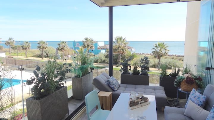 Los Flamencos Mirando Al Mar. By Guadiana Holidays - Isla Canela