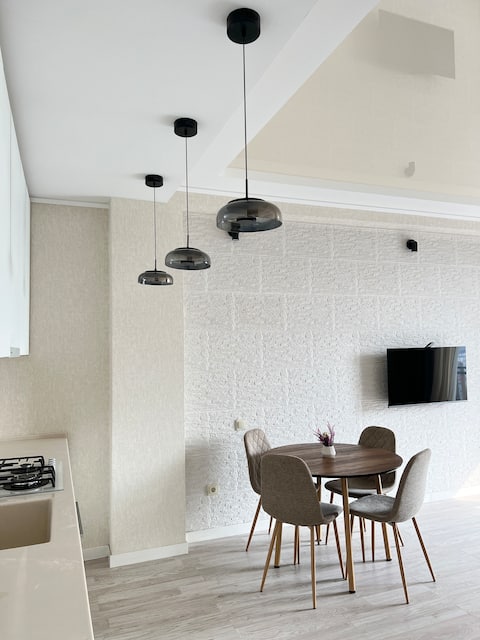 new listing 2bdr apartment