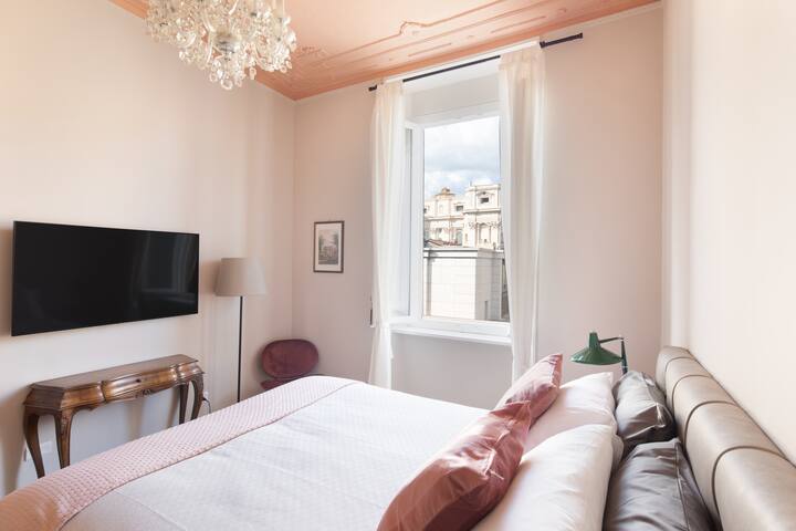 Amazing apartment with view of S Peter’s Dome