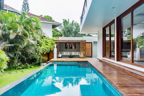 Luxury smart private room in kandy with pool GF