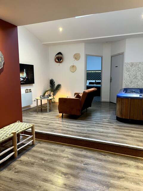 The suite, with jacuzzi & sauna