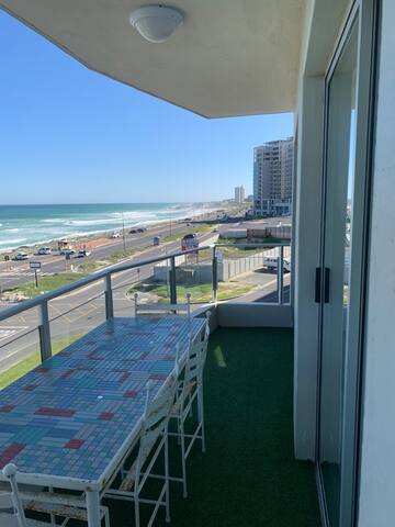 Kite Beach Apartment with Stunning Sea Views gallery image 4