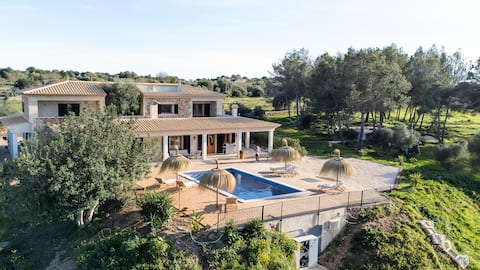 Mallorca Escape: Designer Villa + Pool, Sleeps 12