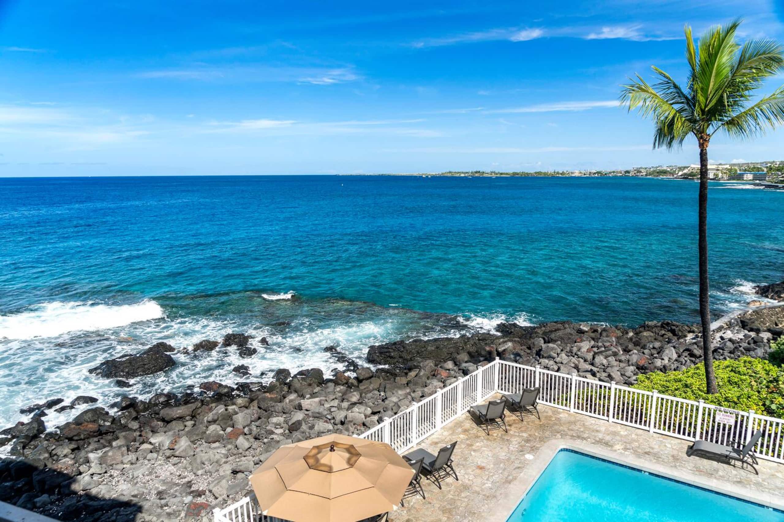 Condo in Kailua-Kona · ★4.91 · 2 bedrooms · 3 beds · 2 baths - Image 21