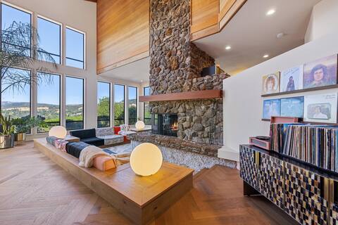 Spectacular & Secluded Wine Country Estate