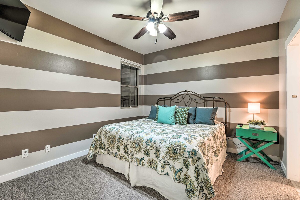 Chambre 2 : lit King Size avec vérin partagé et salle de bain Jill avec chambre superposée (chambre 6) située au sous-sol 