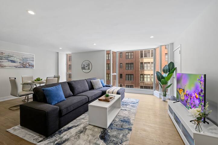 Modern MAG Mile 2BD/2BA (+Parking/Rooftop) gallery image 3