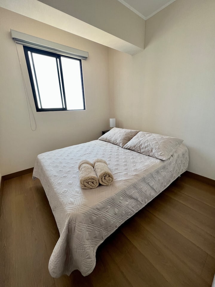 Вторична стая, оборудвана с двойно легло за приятна почивка.