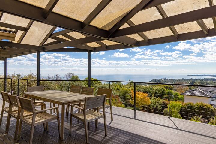 Seaside Bliss, Mt Martha – amazing bay views! gallery image 2