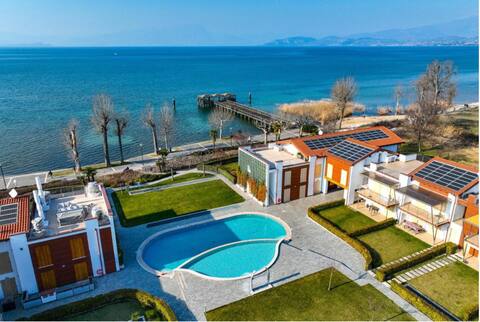 [Gardaland_Luxury_Apartment] Pool & Free Parking