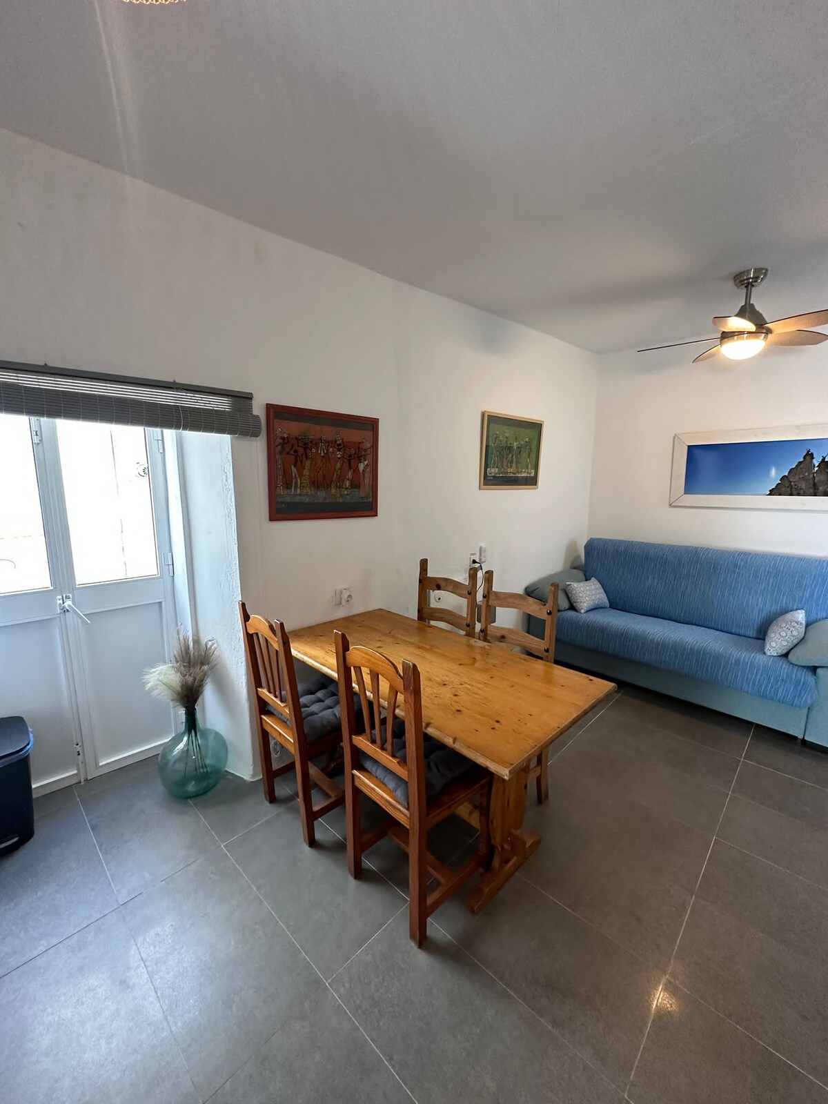 Top Airbnb: Spacious apt old town, roof terrace & fibre Tarifa en Tarifa