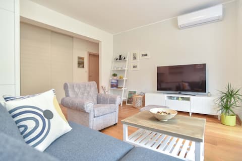 Popular Airbnb listing: Becici Cozy & Warm 2BR apartment in Status Complex in Bečići