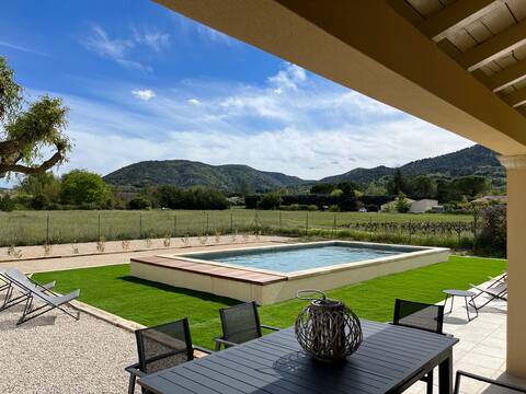 Jolie maison avec piscine proximité de Vaison