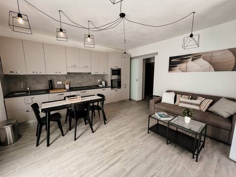 Detached beach and/or mountain vacation home