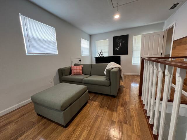 2 Blocks from Dickies Arena – 4 bedroom 2 bath gallery image 3