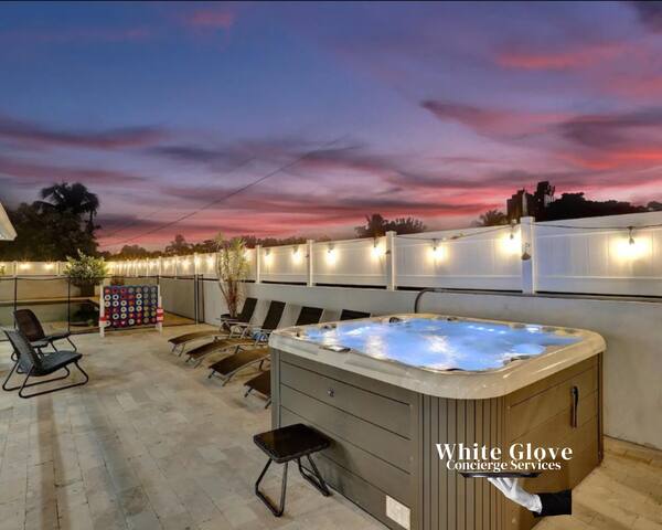 7BR w/ Heated Pool Jacuzzi, Theatre gallery image 5