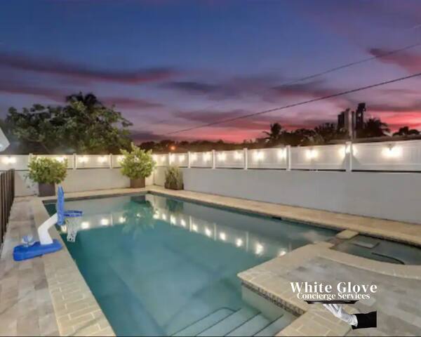 7BR w/ Heated Pool Jacuzzi, Theatre gallery image 2