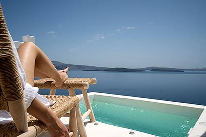 Gala Suites -Volcano View gallery image 2