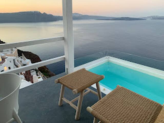 Gala Suites -Volcano View gallery image 3