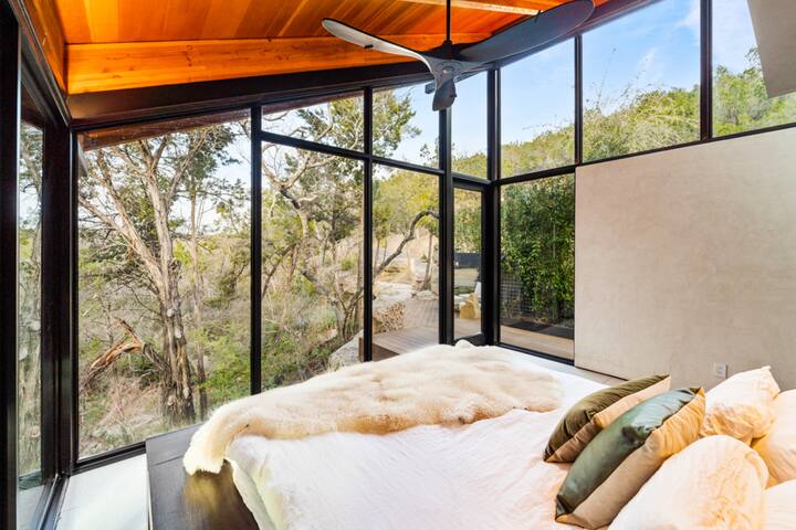 The Falling Leaves gallery image 2