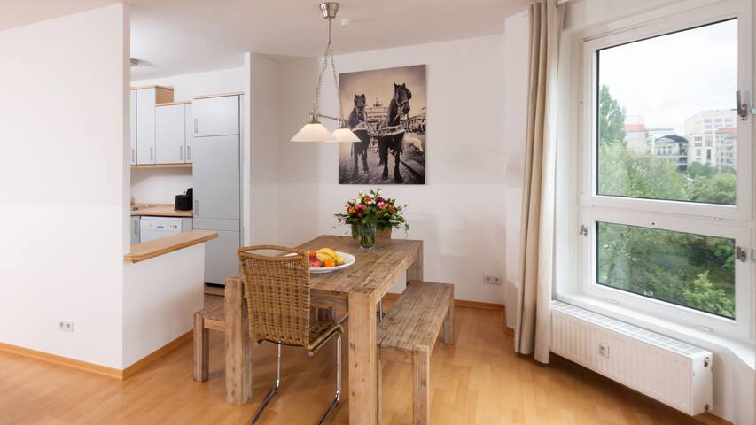 Bestlage am Brandenburger Tor Apartment 4 gallery image 2