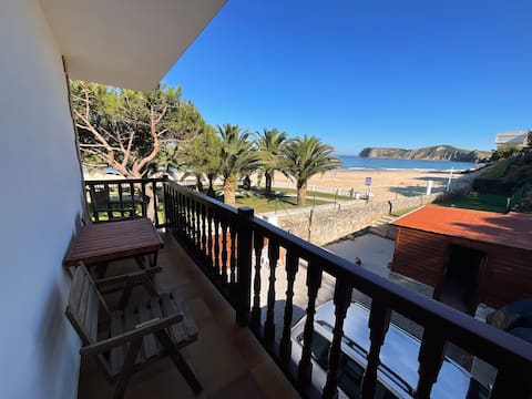 Top Airbnb: Accommodation at the foot of Comillas Beach en Comillas