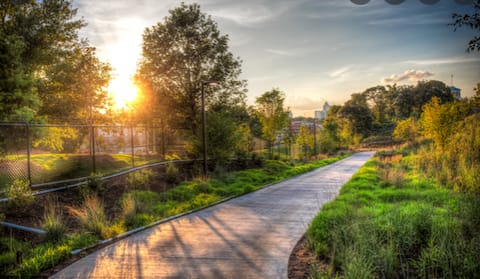 Cozy home 10 Mins to downtown ATL!| Sleeps 11