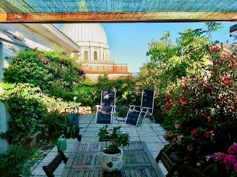 Airbnb con migliori performance: Penthouse with flowered terrace a Udine