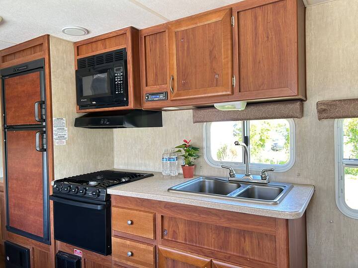 Fully private cozy space in Duarte Campers/RVs for Rent in Duarte