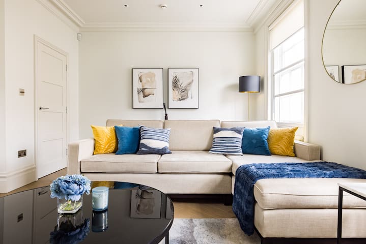 Mr Belgrave Deluxe AirCon Available gallery image 2