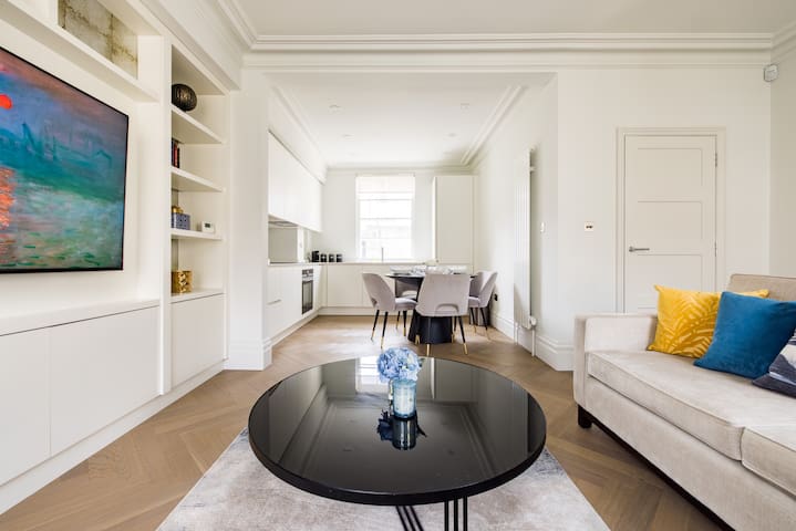 Mr Belgrave Deluxe AirCon Available gallery image 5